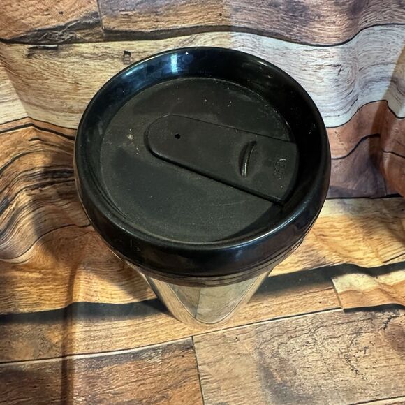 M & M’s Green Travel Tumbler 16 Ounce Coffee Mug Tea Drinking Chocolate Candy - Picture 4 of 5